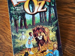 The Wonderful Wizard of Oz by L. Frank Baum [OZ #1] Illustrations by W. W. Denslow.